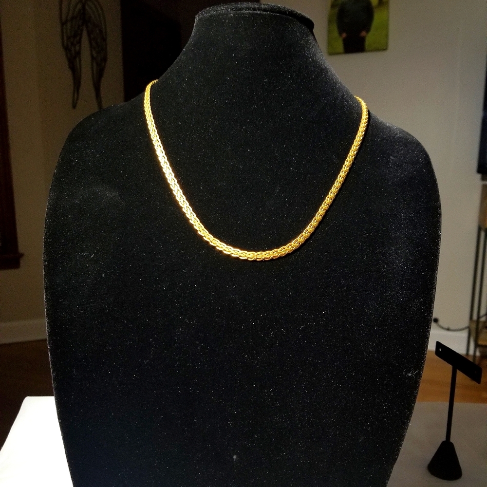 NAPIER VINTAGE 22' GOLD TONE CHAIN/NECKLACE